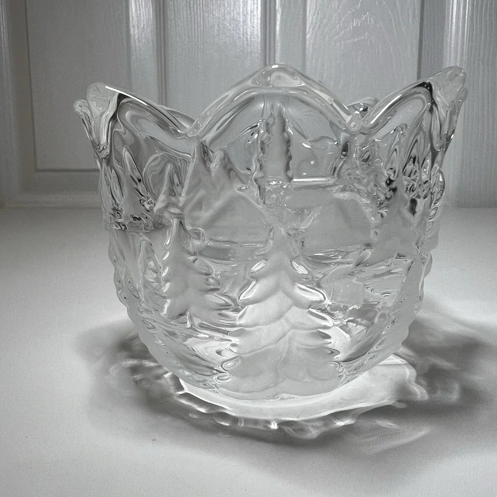 Mikasa Christmas Story Crystal Clear Glass‎ Votive/Tea Light Candle Holder